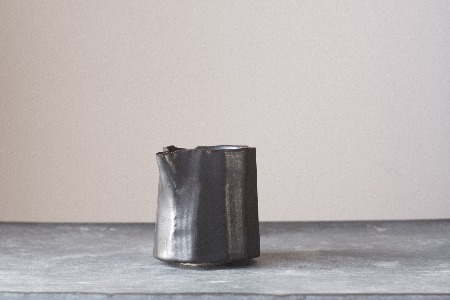 Black Faceted Server