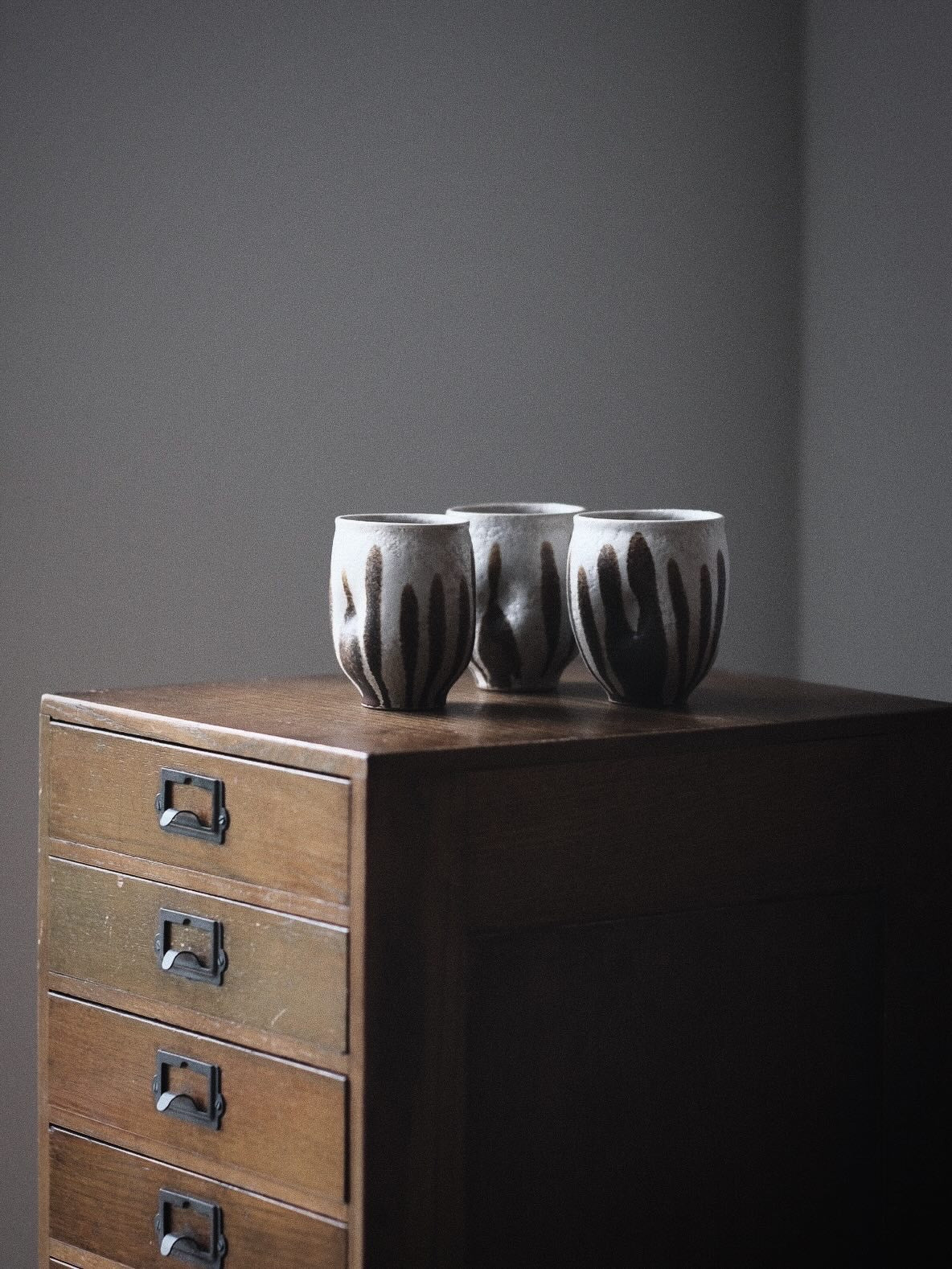 Trailed Off-white Yunomi
