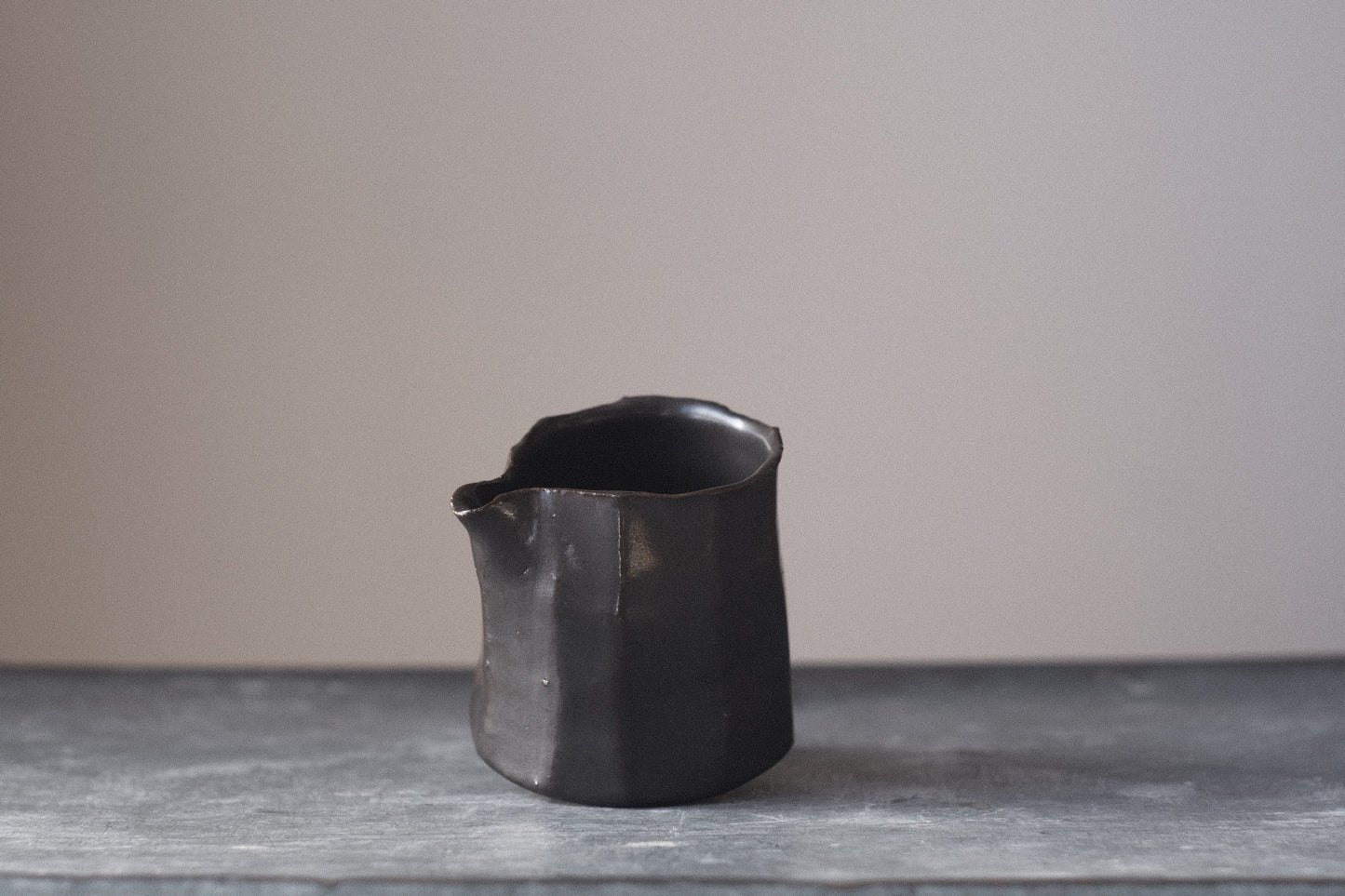 Black Faceted Server