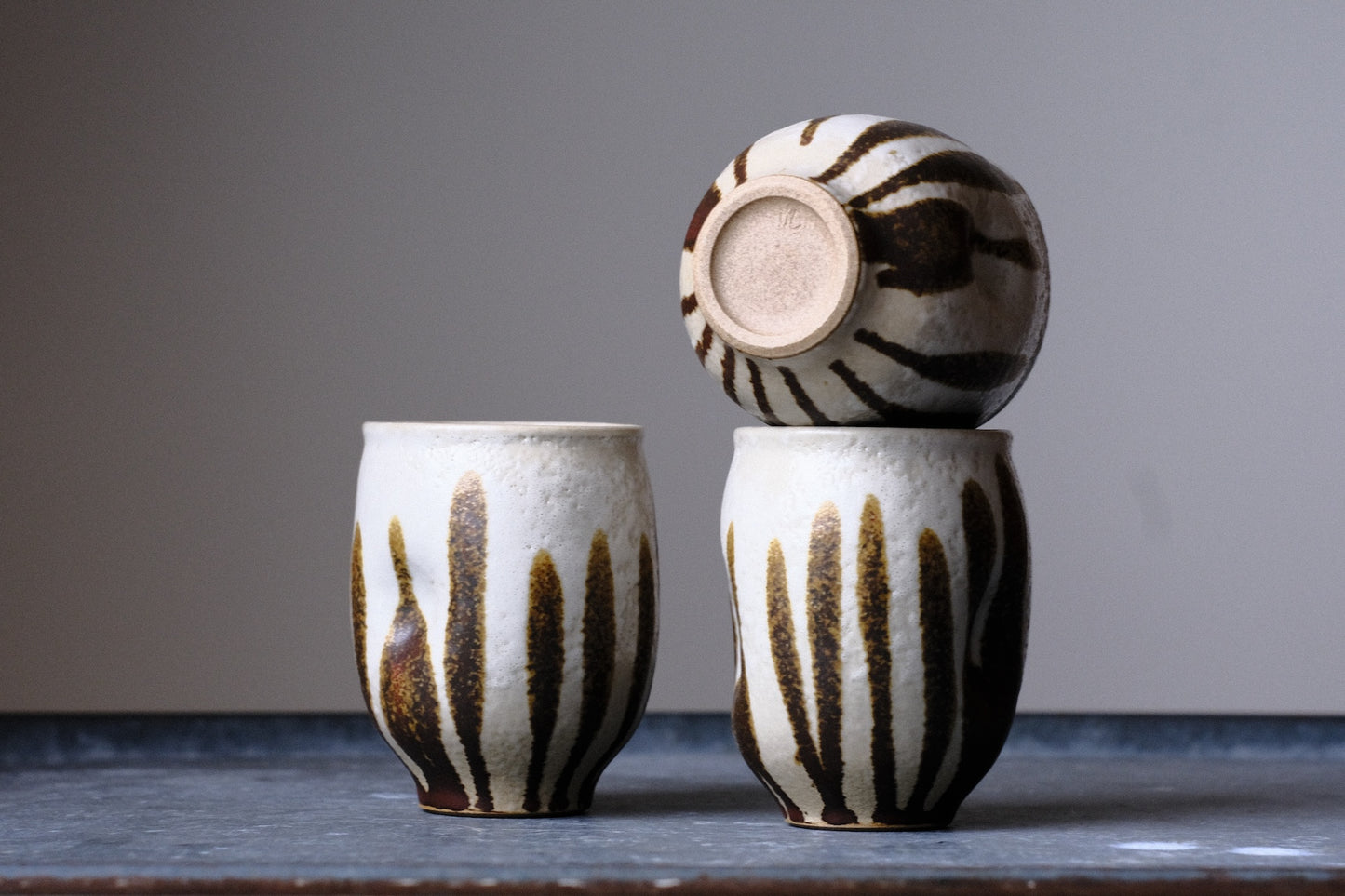 Trailed Off-white Yunomi